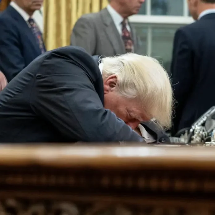 Sleepy-Trump-Stumbles-Over-Question-Dumps-it-on-Vance