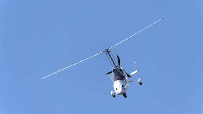 Helicopter Plows Into Crowd of Tourists (gyroplane-dreamstime_s_242198334-featured)